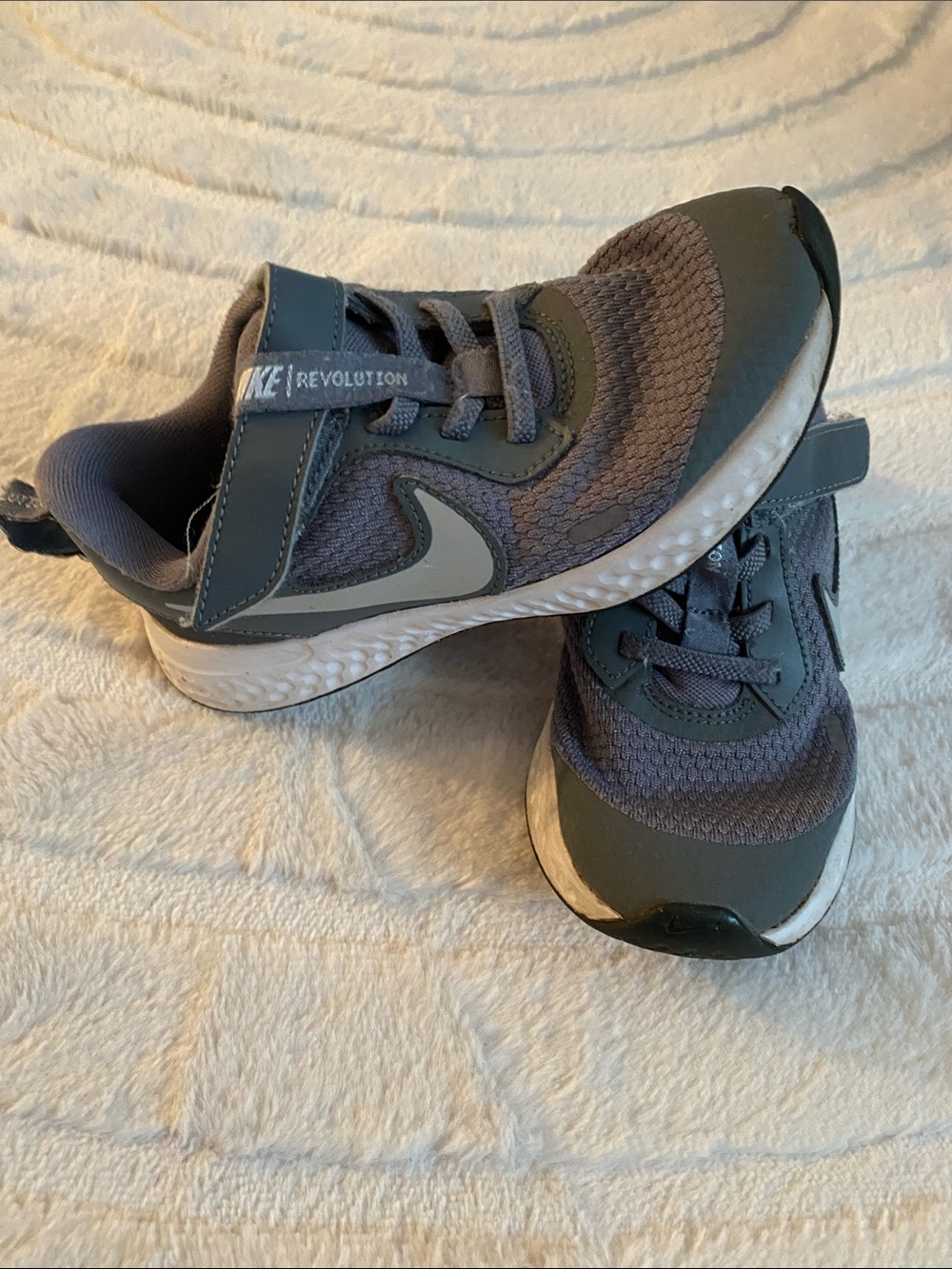 Nike Kids Gray Mesh Sneaker with Velcro Strap